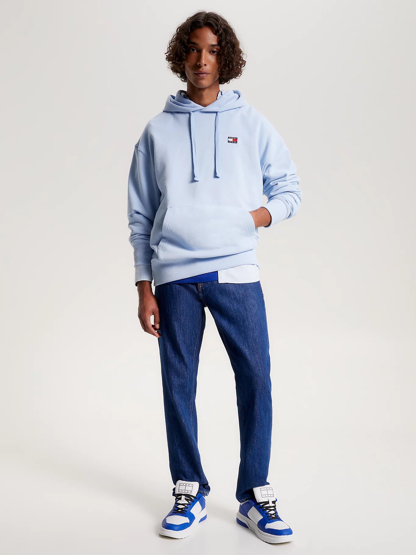 Small Badge Relaxed Hoody in Chambray Blue