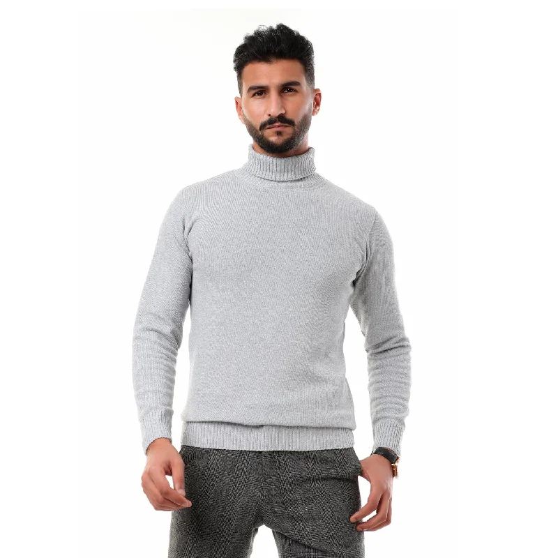 knitted-ribbed-high-neck-pullover-light-grey